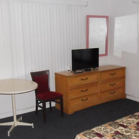 Skylit Motel Clearwater Esterno foto