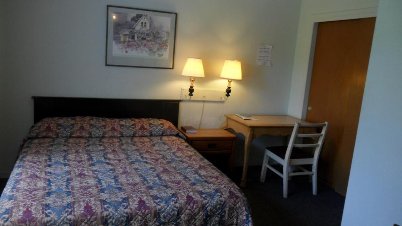 Skylit Motel Clearwater Esterno foto